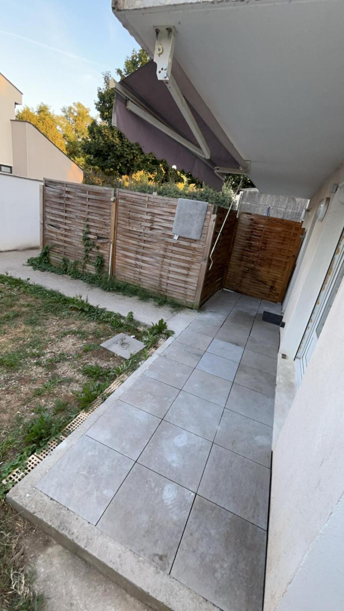 Stade Ol Et Grand Large Decines-Charpieu Exterior photo